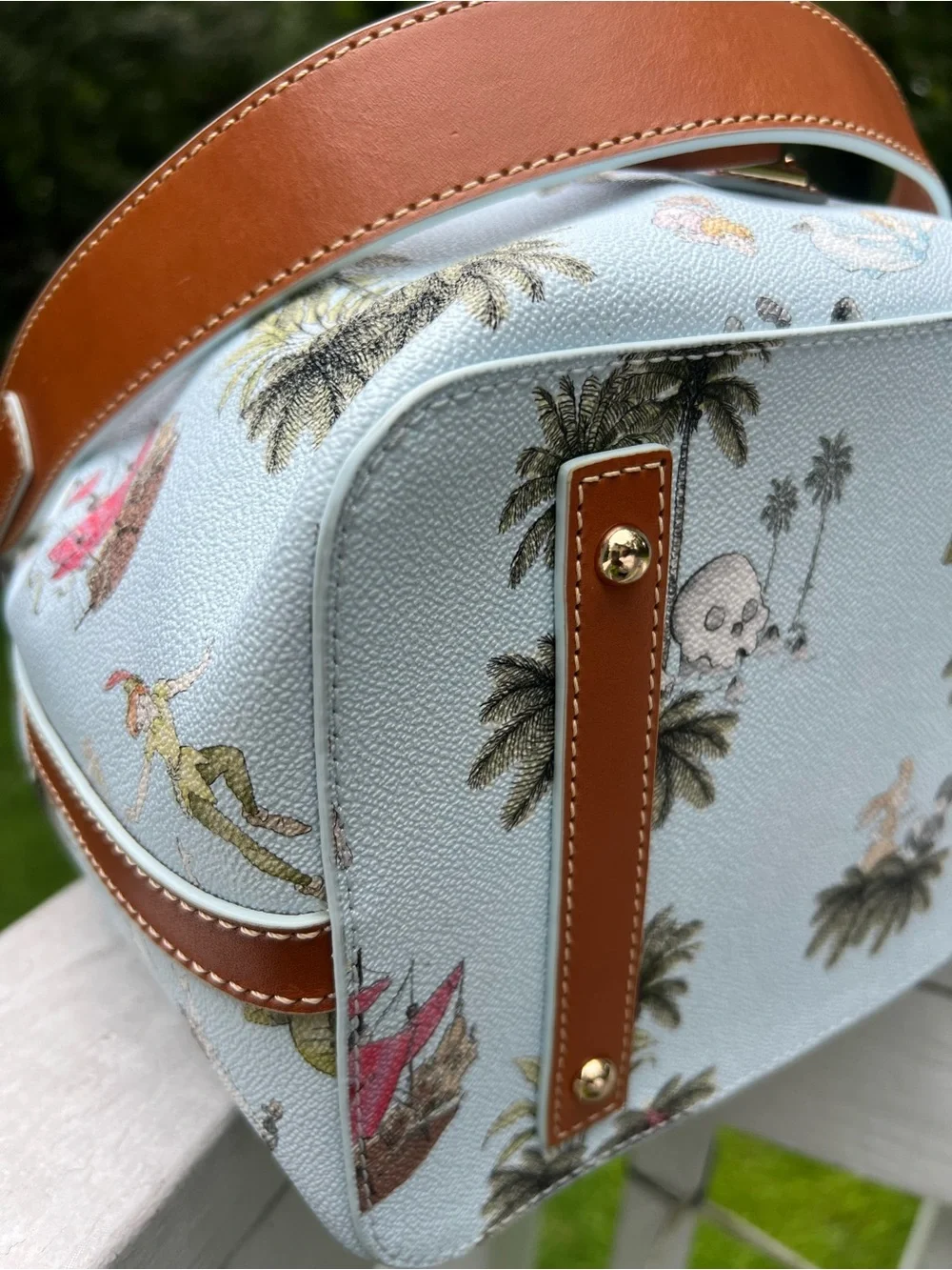 Dooney & Bourke 👛a beautiful